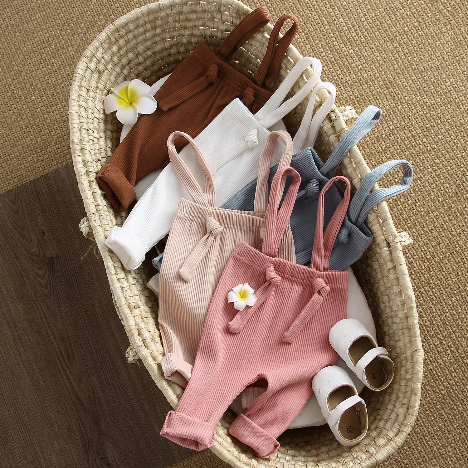 Neugeborenen Baby Leggings Baumwolle Hohe Elastische Baby Strap Overalls Kleinkind Mädchen und Jungen Hosen