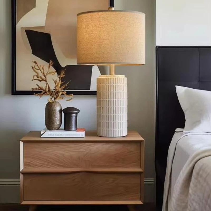 

Small Modern Ceramic Table Lamp Farmhouse Style White/Beige Bedside Table Desk Decoration Gift for Bedroom & Living Room