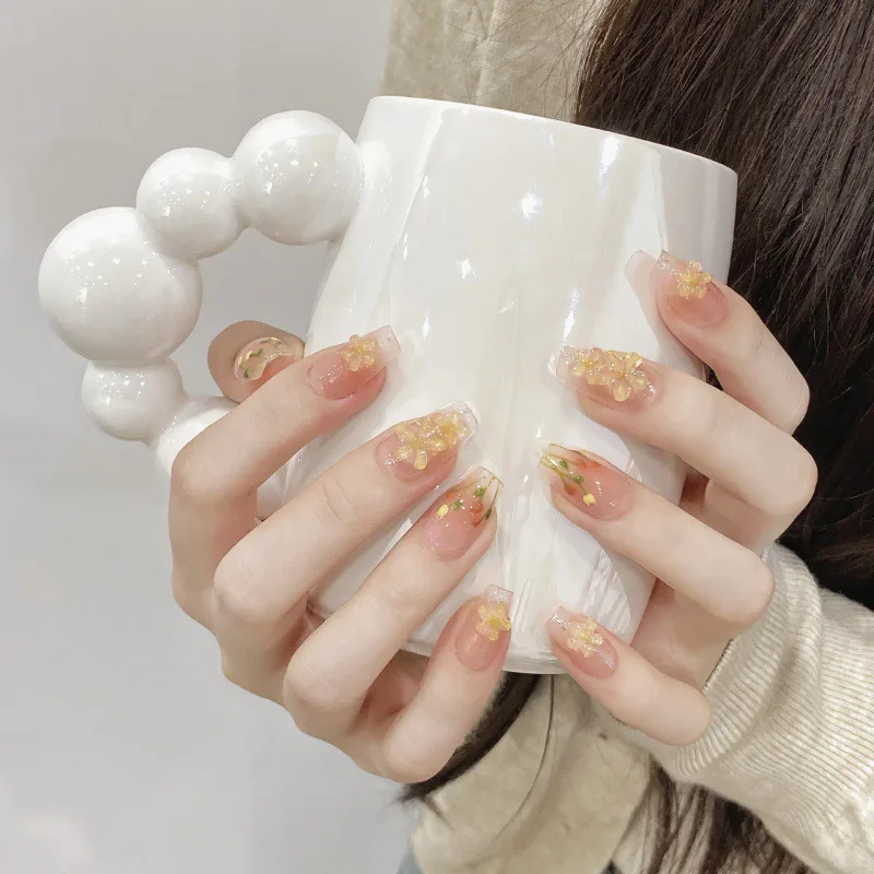 Pure hand-worn nail art three-dimensional small flower ice transparent nude pure desire short tulip explosion Xiaohongshu white