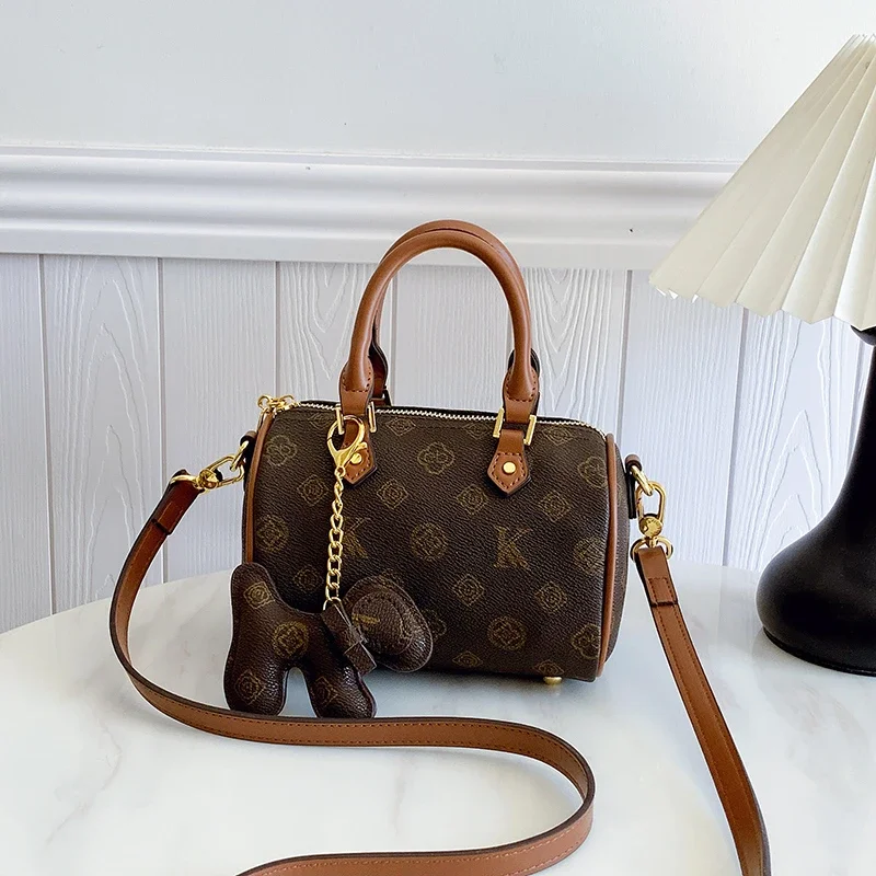 

Best Seller Vintage Crossbody Purse - Modern Tote Bag With Paris Fashion Logo & Spacious Leather Interior