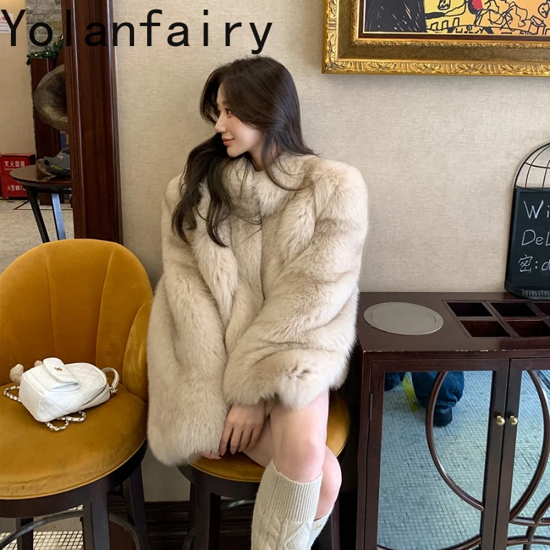 YOLANFAIRY 가을 겨울 여우털 여성 숏 기장 스탠드 칼라 긴팔 출퇴근용 리얼 퍼 코트 2025