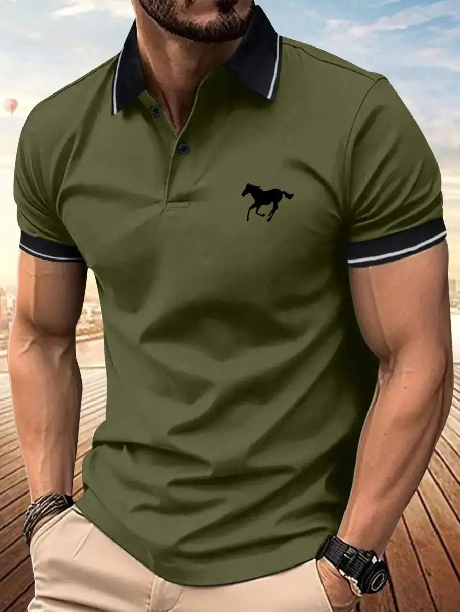 

Мужская оливково-зеленая рубашка-поло с принтом в виде силуэта лошади, короткий рукав, для повседневной носки и активного отдыха
