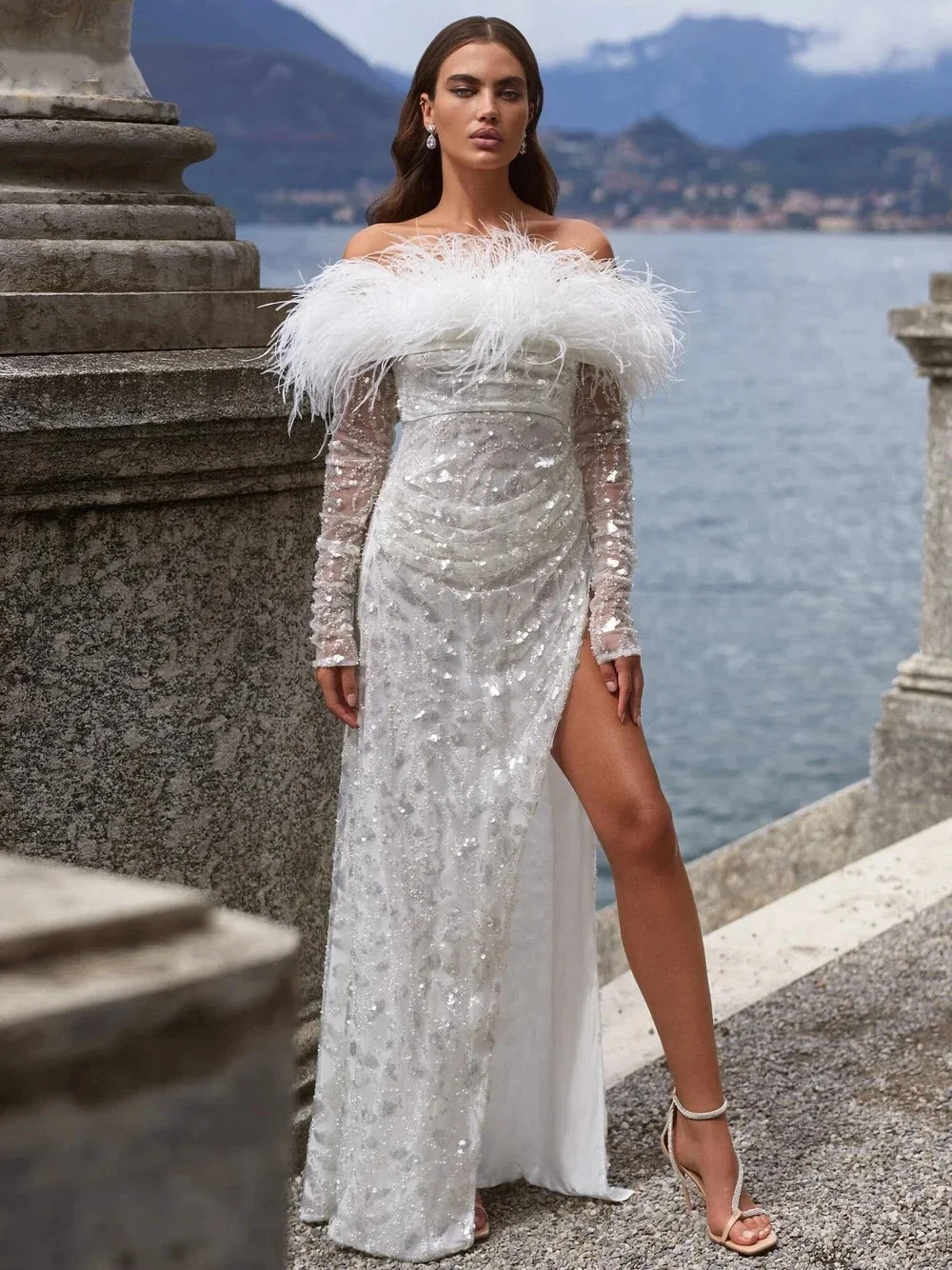 Luxurious Wedding Dresses Feather Sequins Mermaid Bridal Gowns High Split Beading Custom Made Long Sleeve Bride Dress