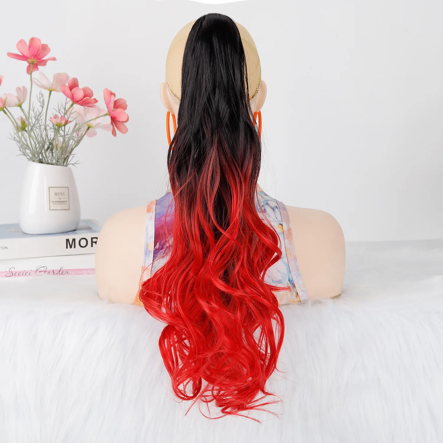 Gradient Curly Extra-Long Claw Clip Ponytail, Fluffy Volume Synthetic Hair, Ideal for Halloween, Christmas & Holiday Occasions view 2