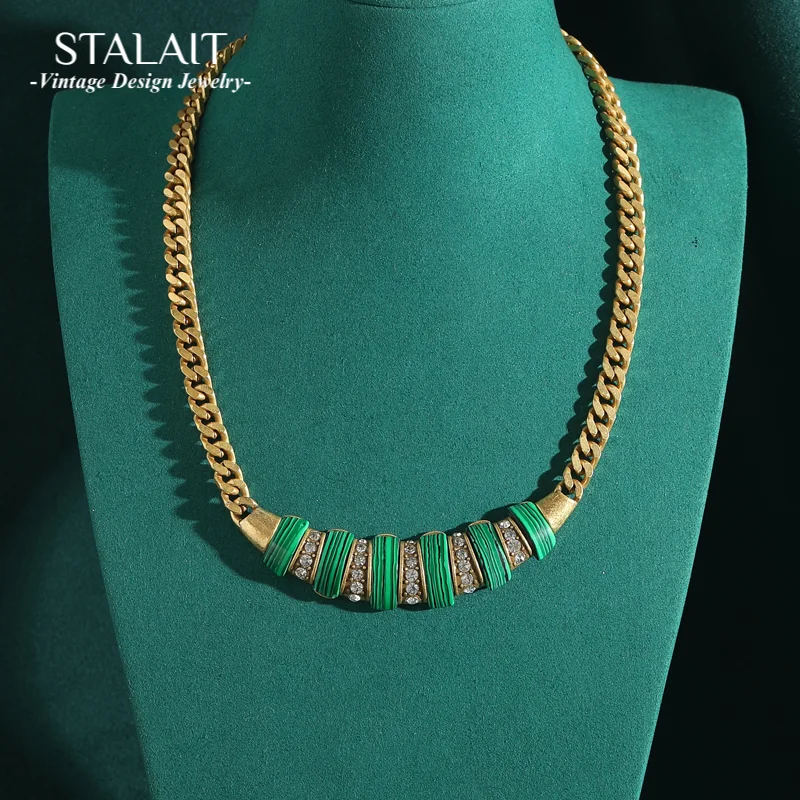 

Vintage Peacock Stone Chokers Necklace Vertical Short Gold Color Link Chain Designer Jewelry Antique Copper Boho 2025 New In