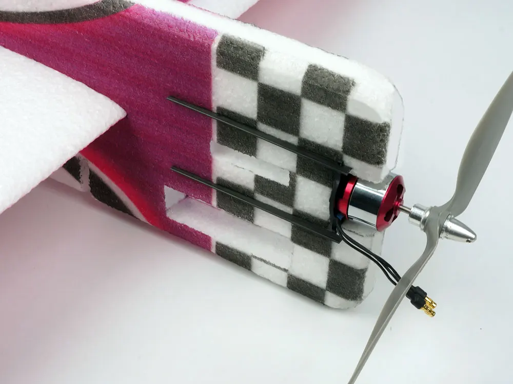 Real Hawk EPP Yak55 3D Akrobatik-Flugzeug Bausatz, 800mm Spannweite, Indoor-Outdoor Schaumstoffmodell für Anfänger, Hobby-Flugzeug – Detail 8