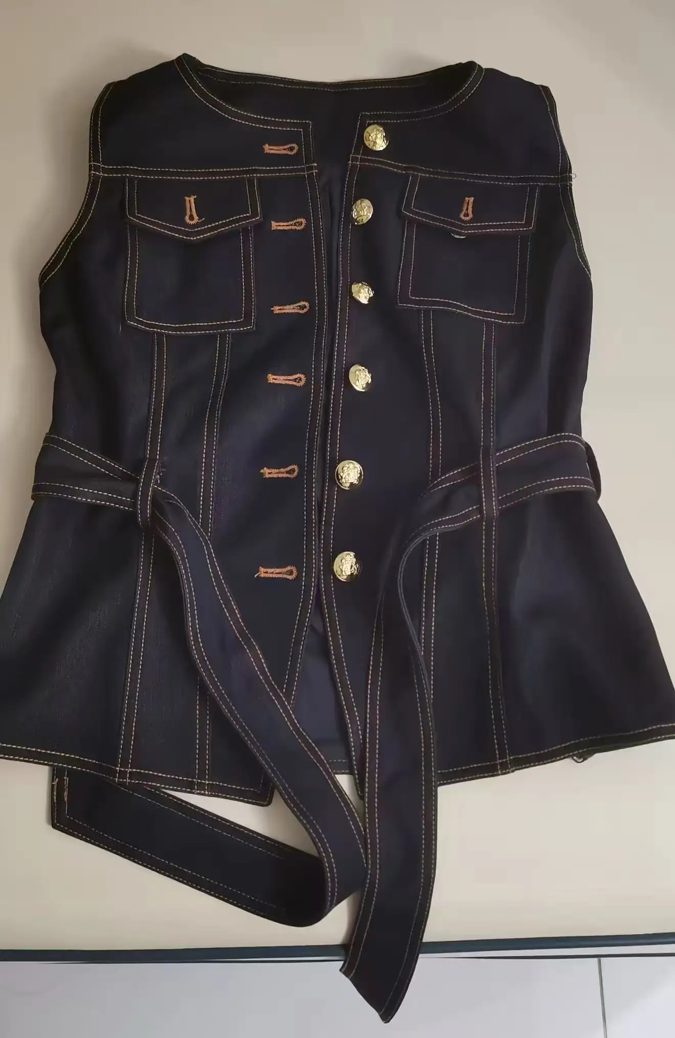 Japanese 2026 Sleeveless Single Button Round Neck Retro Style Cowgirl Vest Y2K Summer New Slim High Waist Top Breathable Jacket