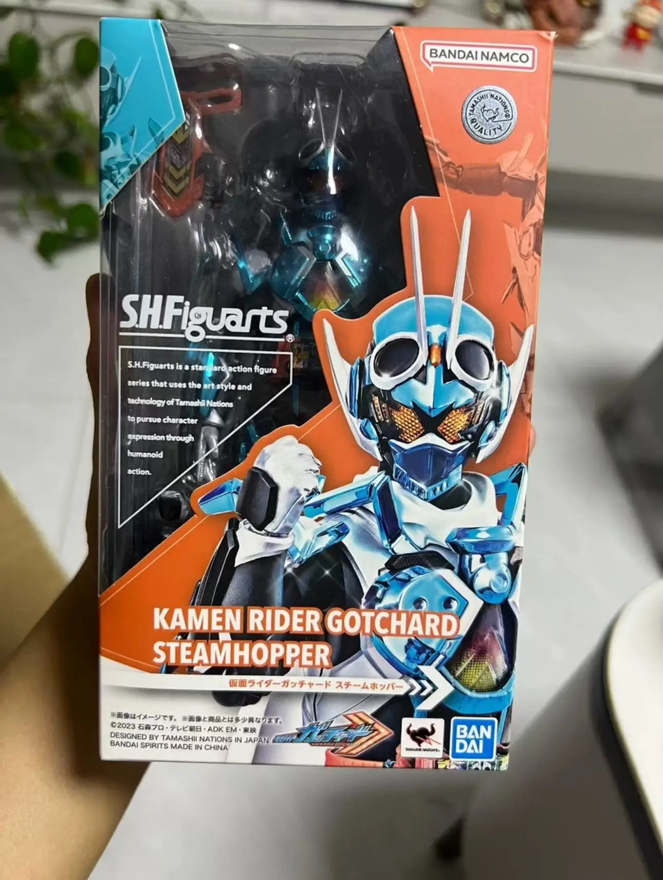 

Bandai SHF Kamen Rider Gotchard GOTCHARD Основы пароза может быть выполнена вручную