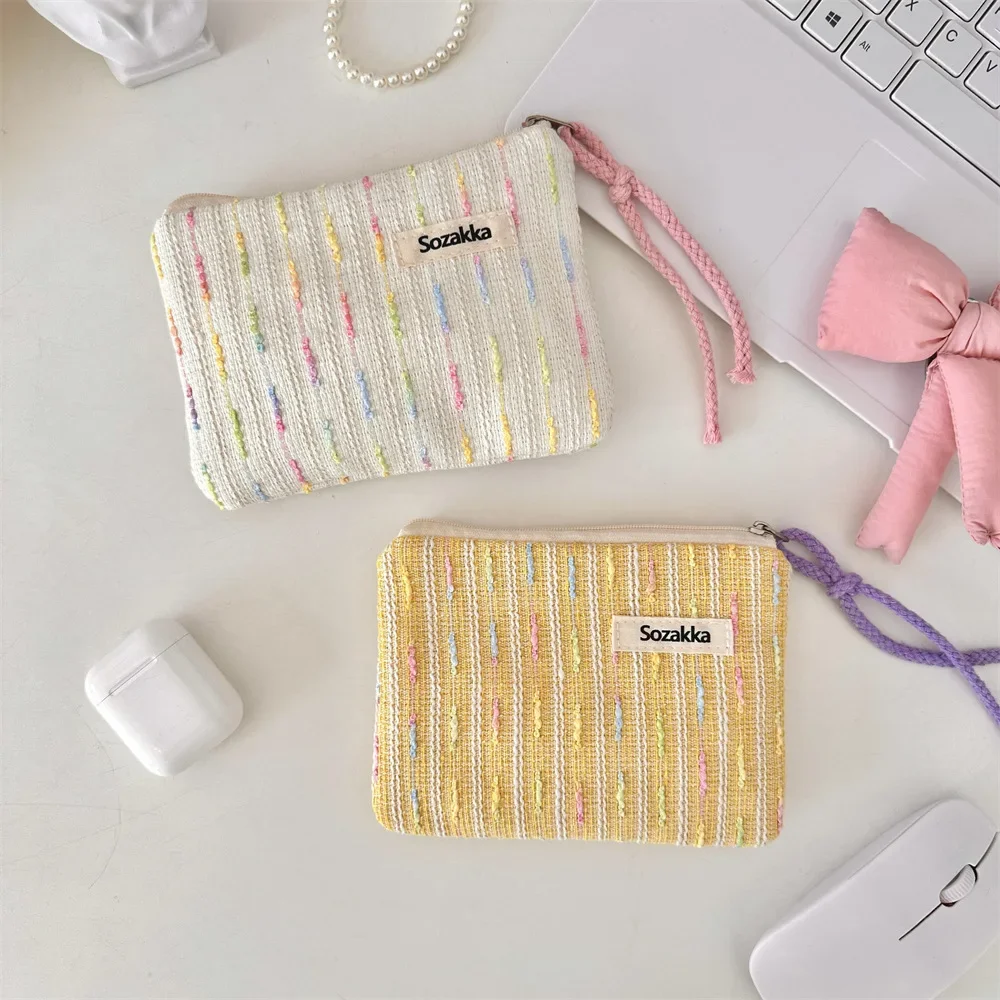 Niedliche kleine Make-up-Tasche für Damen, Mini-Kosmetiktasche, Kopfhörer, Lippenstift-Tasche, tragbar, für Studenten, Geldbörse, Münzfach, Geldbörse, Kartenhalter – Detail 10