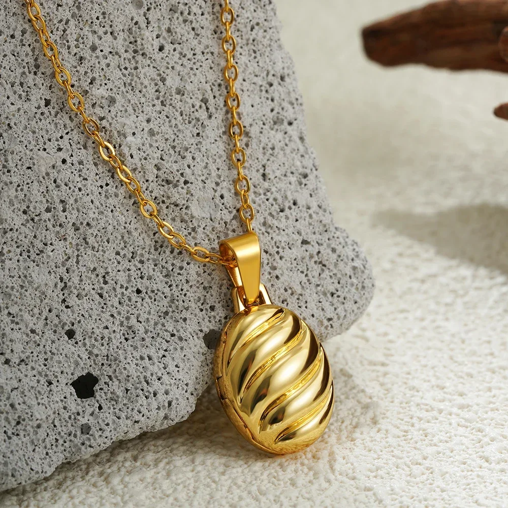 

Fashion Oval Shape Openable Album Photo Frame Pendant Necklace for Women Wave Texture Locket Necklaces Collar Jewelry Mom Gift