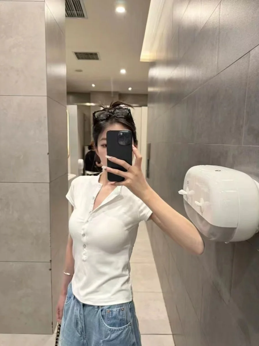 Summer 2024 Women's Slim Fit ort Sve T-irt Pure Desire American Sle Waist Cinched Button f Open Collar ort T-irt