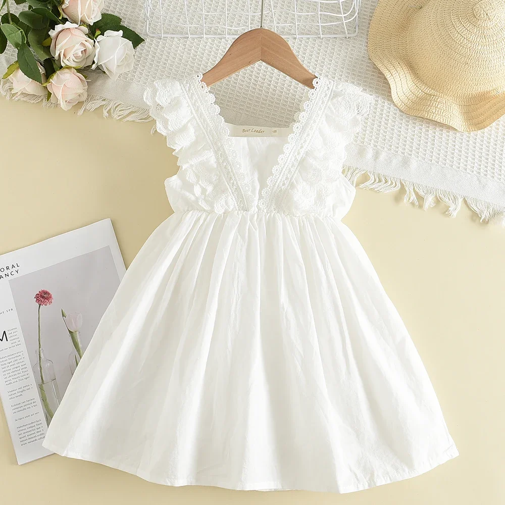 Bärenführer-Mädchenkleid mit Cut-out-Design, 2023, Sommer, kleines Mädchen, modisch, Sling, weiß, Urlaub, mittellanges Weste-Kleid, Mädchenkleid