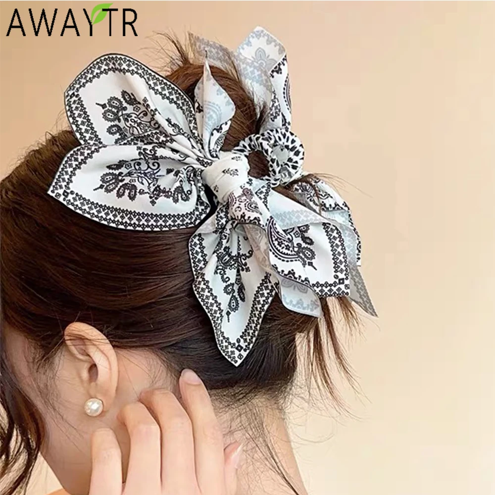 AWAYTR-Pinces à cheveux blanches en forme de fleur de cajou pour femme et fille, accessoires de coiffure avec imprimé floral crabe, tenue de sauna Léon, idée cadeau