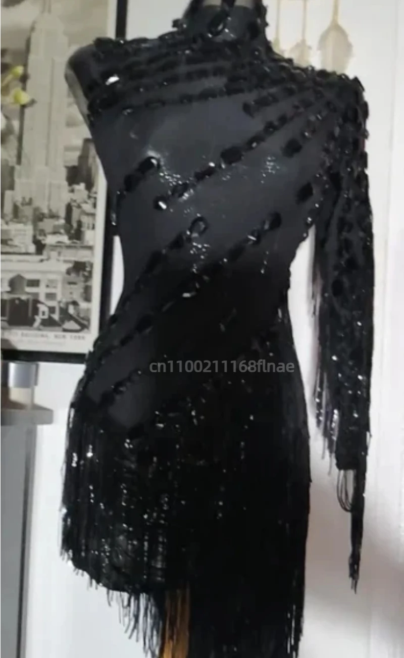 Nuovo abito prospettico sexy con frange scintillanti con strass per donna, set da ballo latino con una spalla, abito da spettacolo teatrale per feste da bar
