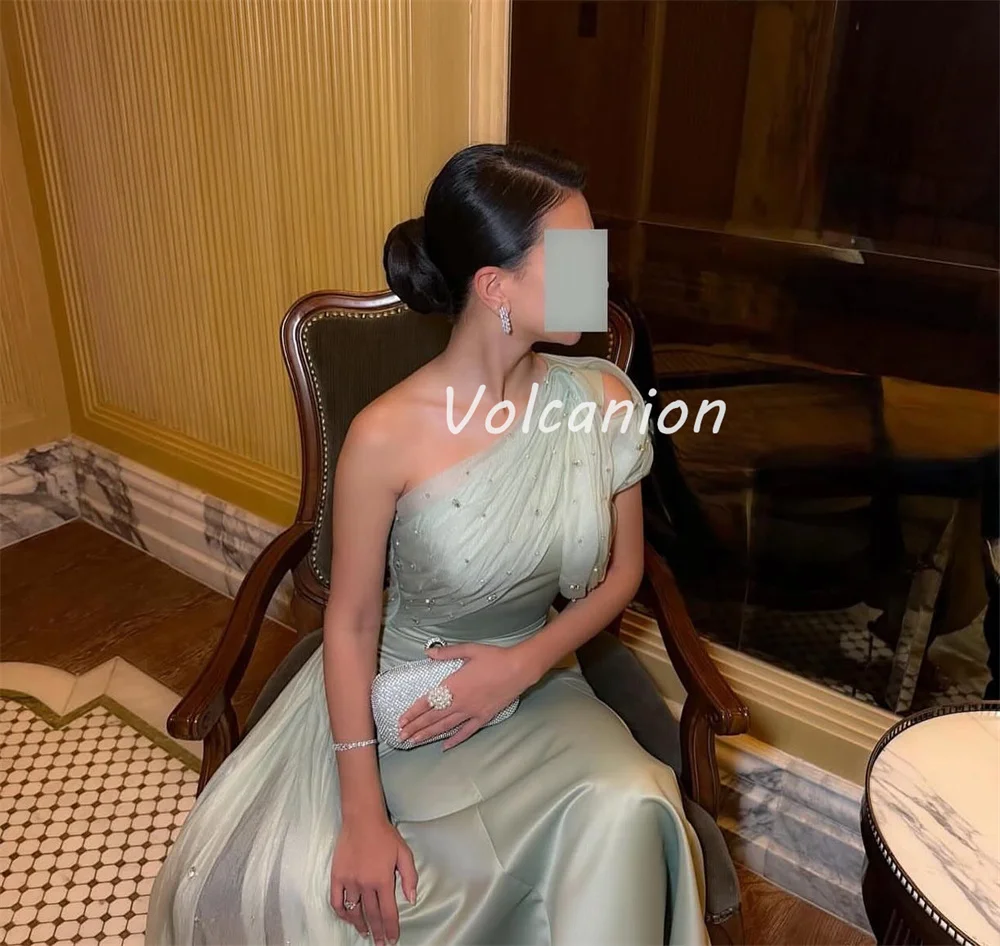 Aangepaste maten beschikbaar Prachtige charmeuse parel strass plooi zeemeermin one-shoulder lange jurken Op maat gemaakte gelegenheidsjurken
