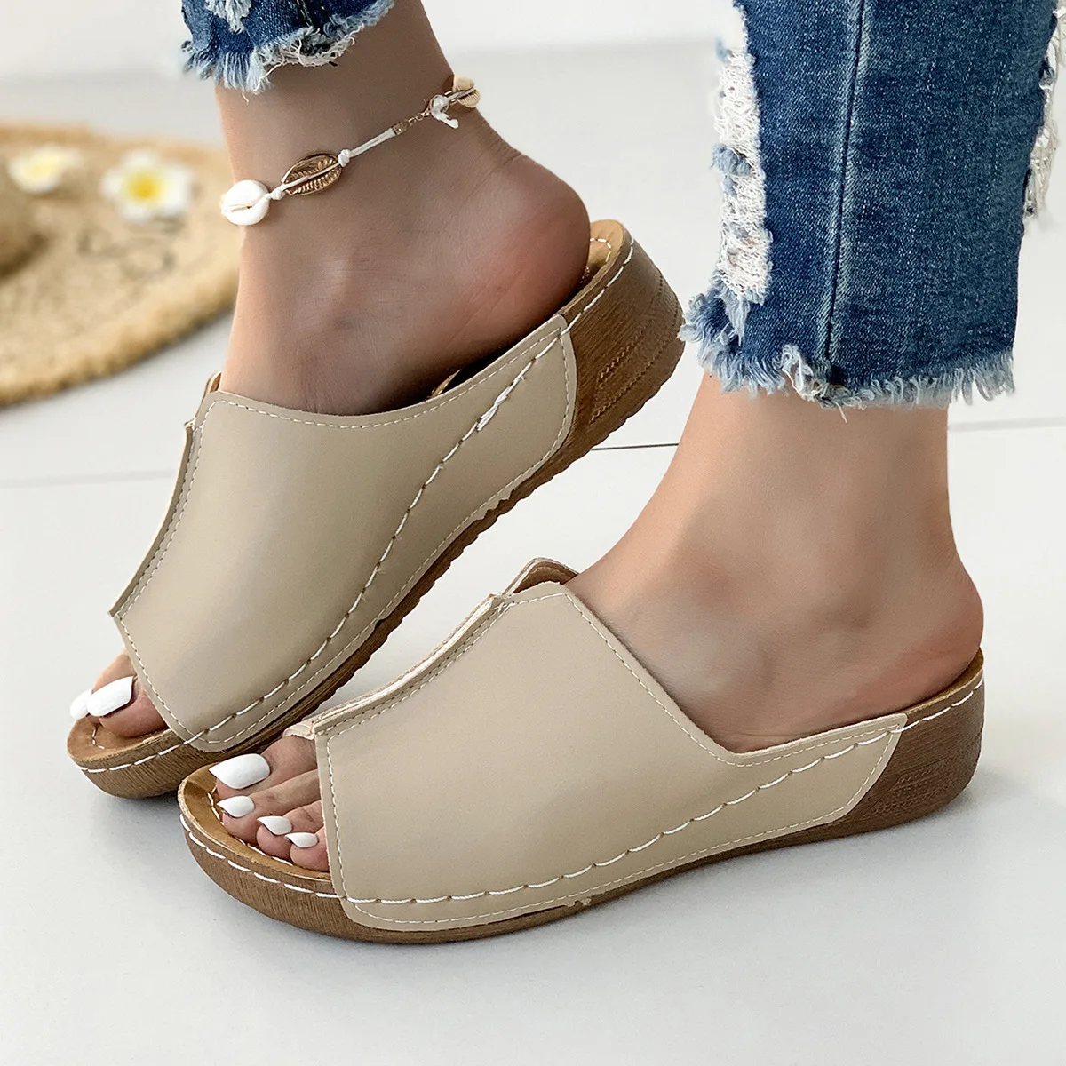 

Explosive 2025 spring new wedges fashion simple light one slip-on fashion large size slippers woman