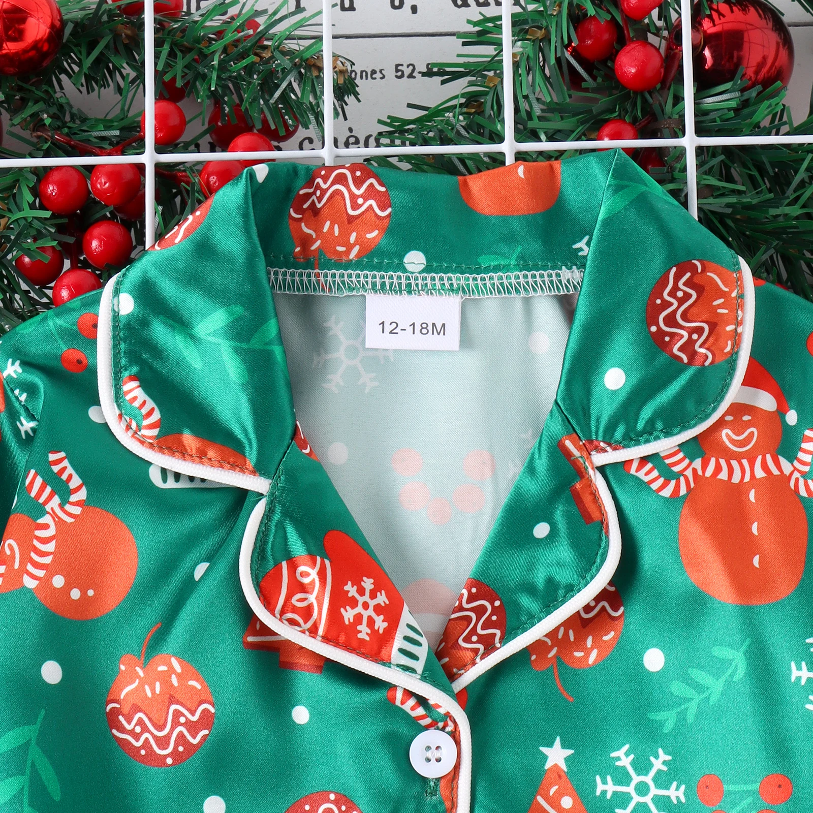 2PCS Autumn Boys, Girls And Babies Aged 1-5 Years Old Casual Loose Santa Print Long-Sleeved Top + Pantsuit