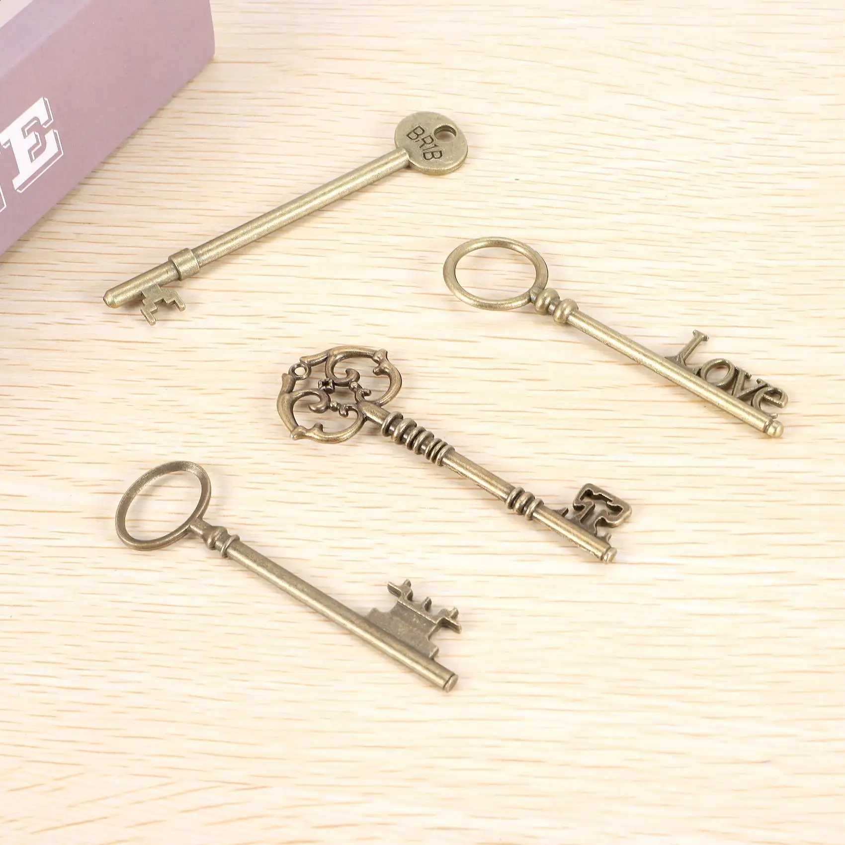 ชุด 18 โบราณ Vintage Old Look Bronze Skeleton Key หัวใจโบว์ล็อคจี้