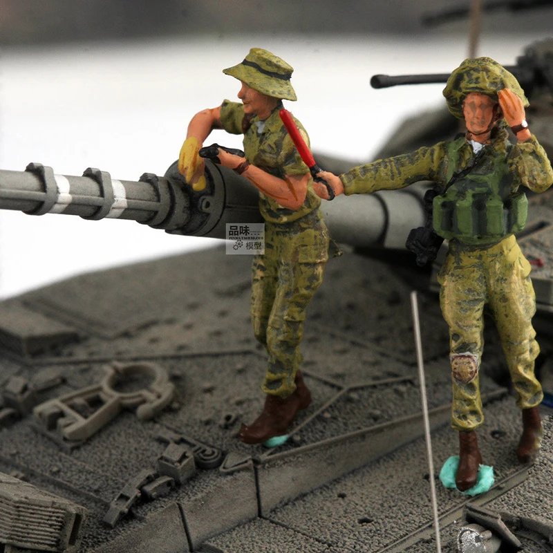 

1:72 Scale Resin Material Israeli Armoured Corps Commander Soldier 2 Suitable For Tank Helicopter Scenes Collectible Decorative