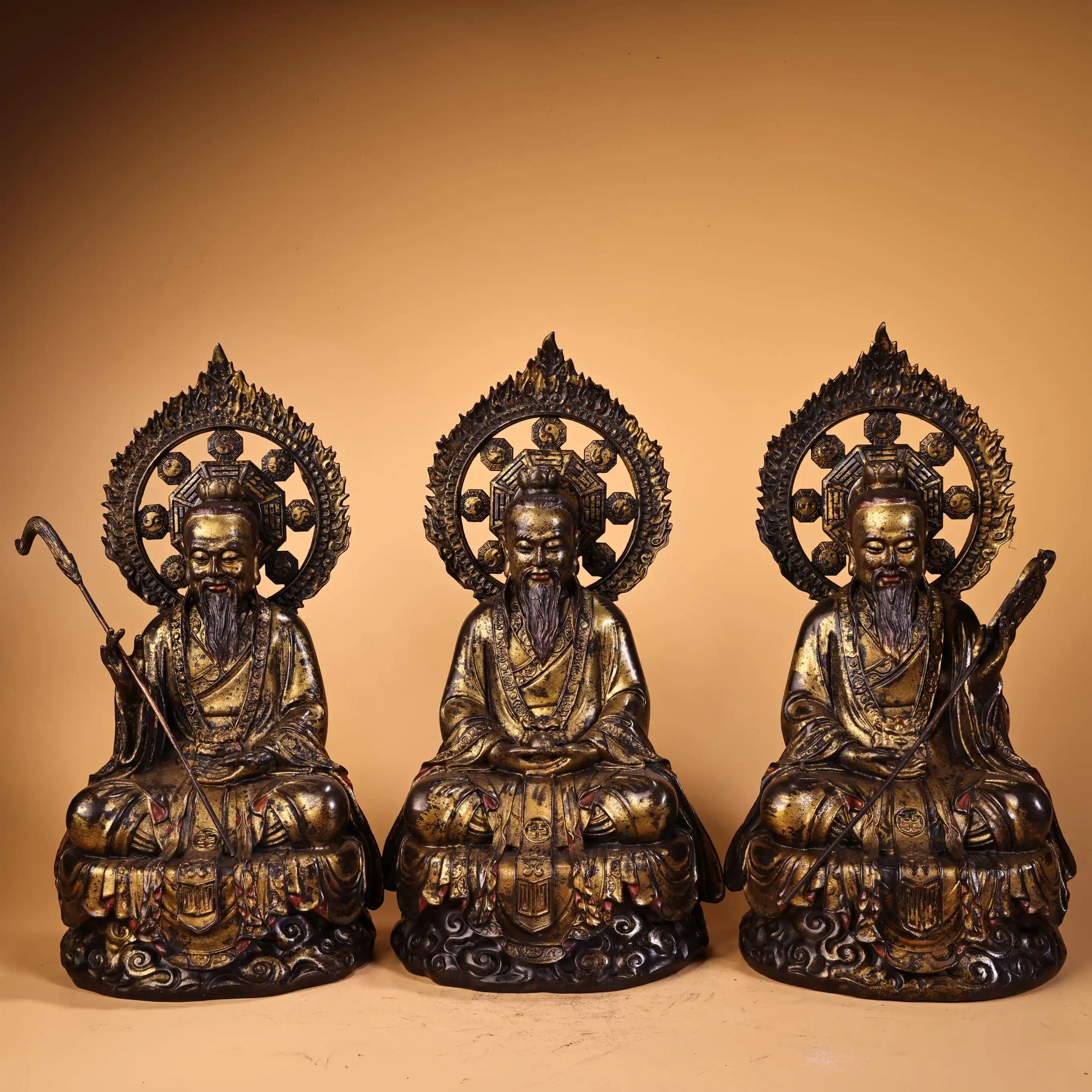 

11"Tibetan Temple Collection Old Bronze Gilded Sanqing Taoism first ancestor Laozi Sitting Buddha Backlit Worship Hall
