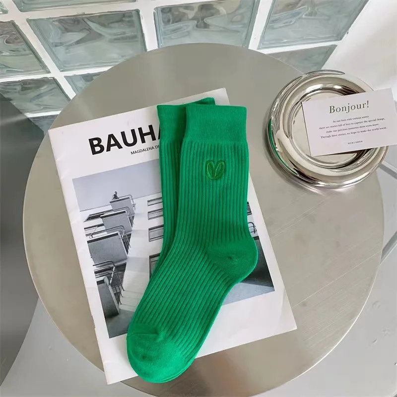 Новые женские носки до щиколотки с вышивкой, весенне-осенние модные однотонные носки с дизайном в виде сердца