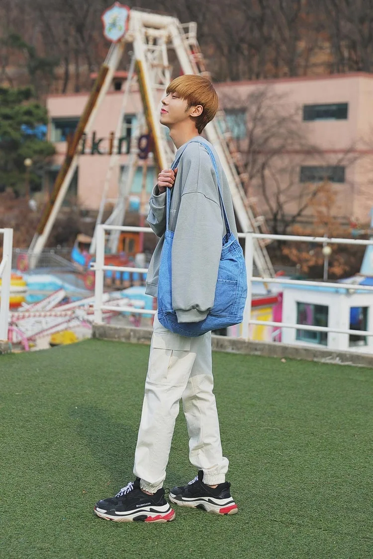 Denim Shopping Bag Artistic and Unisex Canvas Large Capacity Shoulder Bag