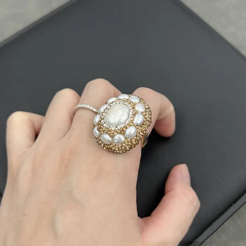 1piece white freshwater pearl  Ring FOR WOMEN +ZIRCON RING free size