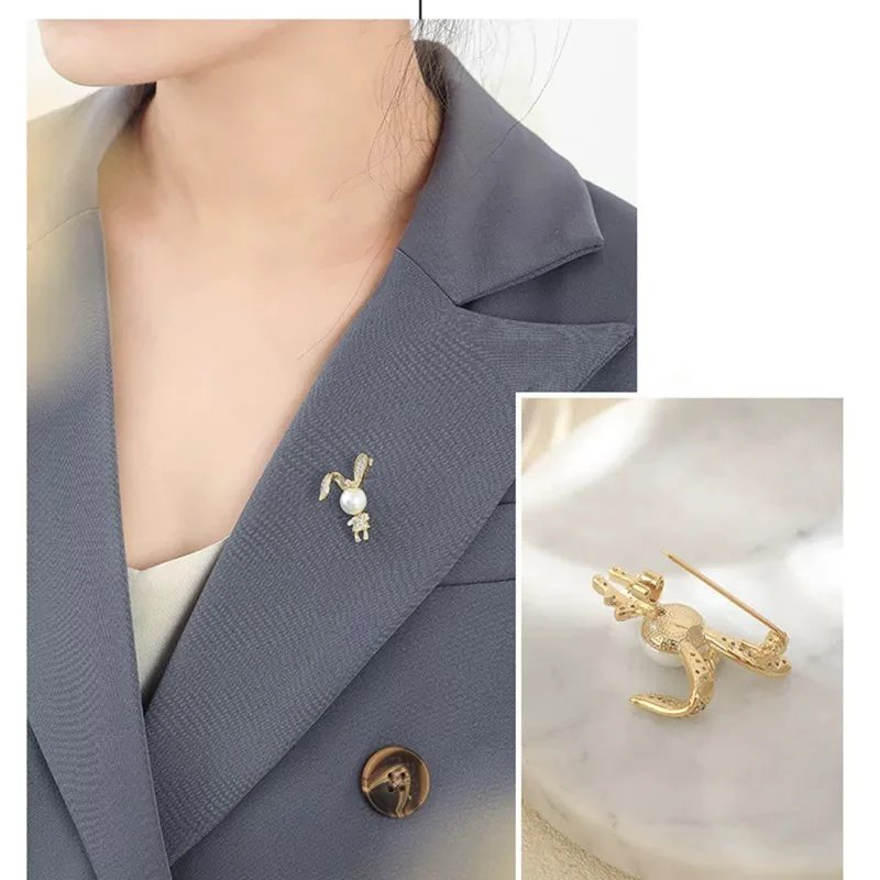 Lovely Rabbit Shaped Brooches Faux Pearl Rhinestone Metal Pins For Women Suit Jewelry Accessories Casual Jewelry Gifts