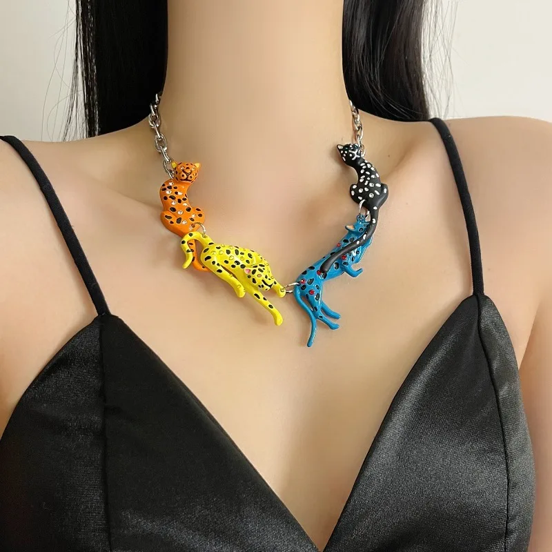 

Colorful Enamel Leopard Pendant Necklace Multicolor Animal Charm Chain Punk Y2K Statement Jewelry for Women Party Gift