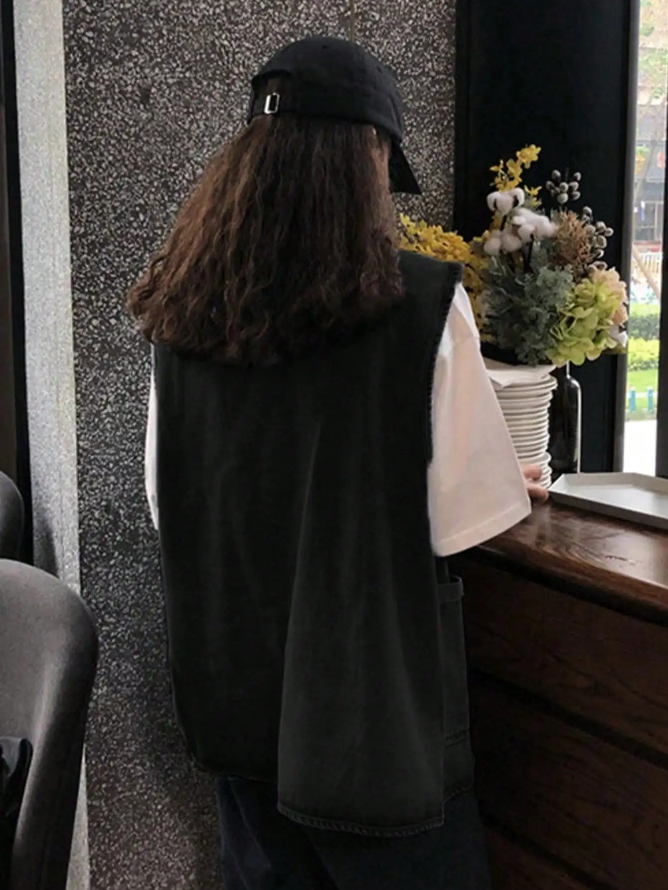 Dongdaemun de Corea del Sur para mujer, chaleco vaquero informal más fácil para combinar, chaqueta pequeña holgada y ajustada con cintura, verano