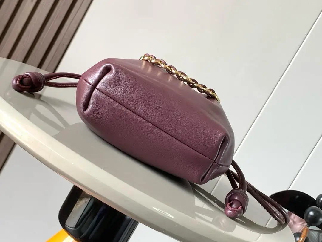26 New Fashion Mini Napa Sheepskin Pouch Bag Cloud Shaped Chain Crossbody Shoulder Armpit Bag Trendy Women Purse with Drawstring