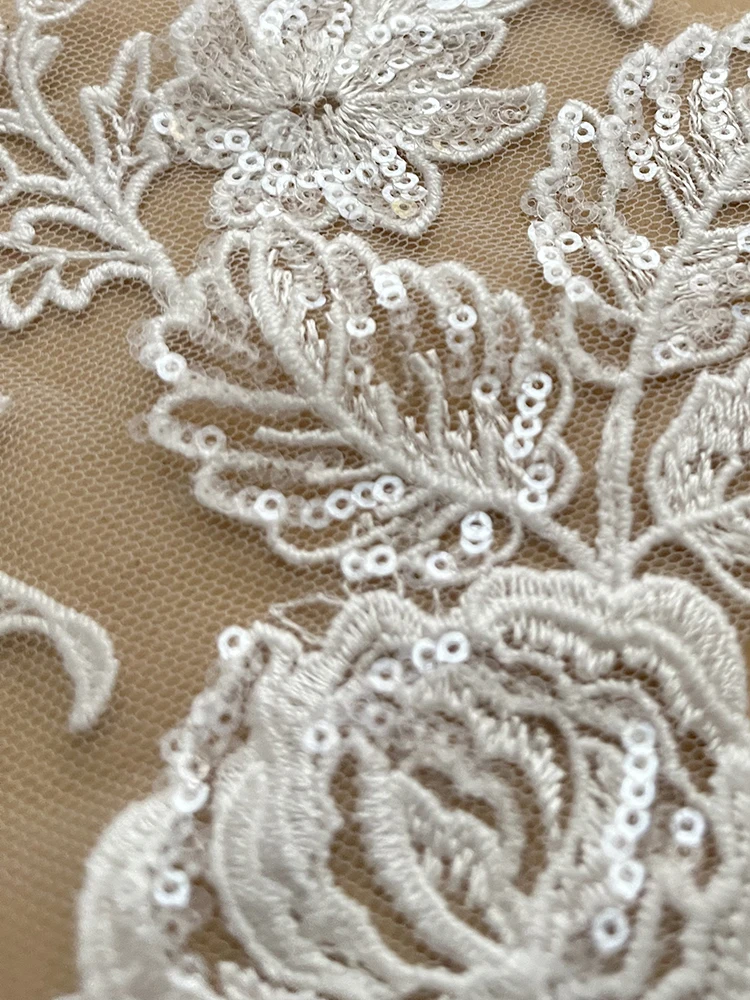 Spitzenbesetzte Blumen für Hochzeitskleider, Schuhe, Kopfschmuck, DIY-Nähzubehör, Weiß, Groß, 64x36cm, 2 Stück, 1 Paar – Detail 7