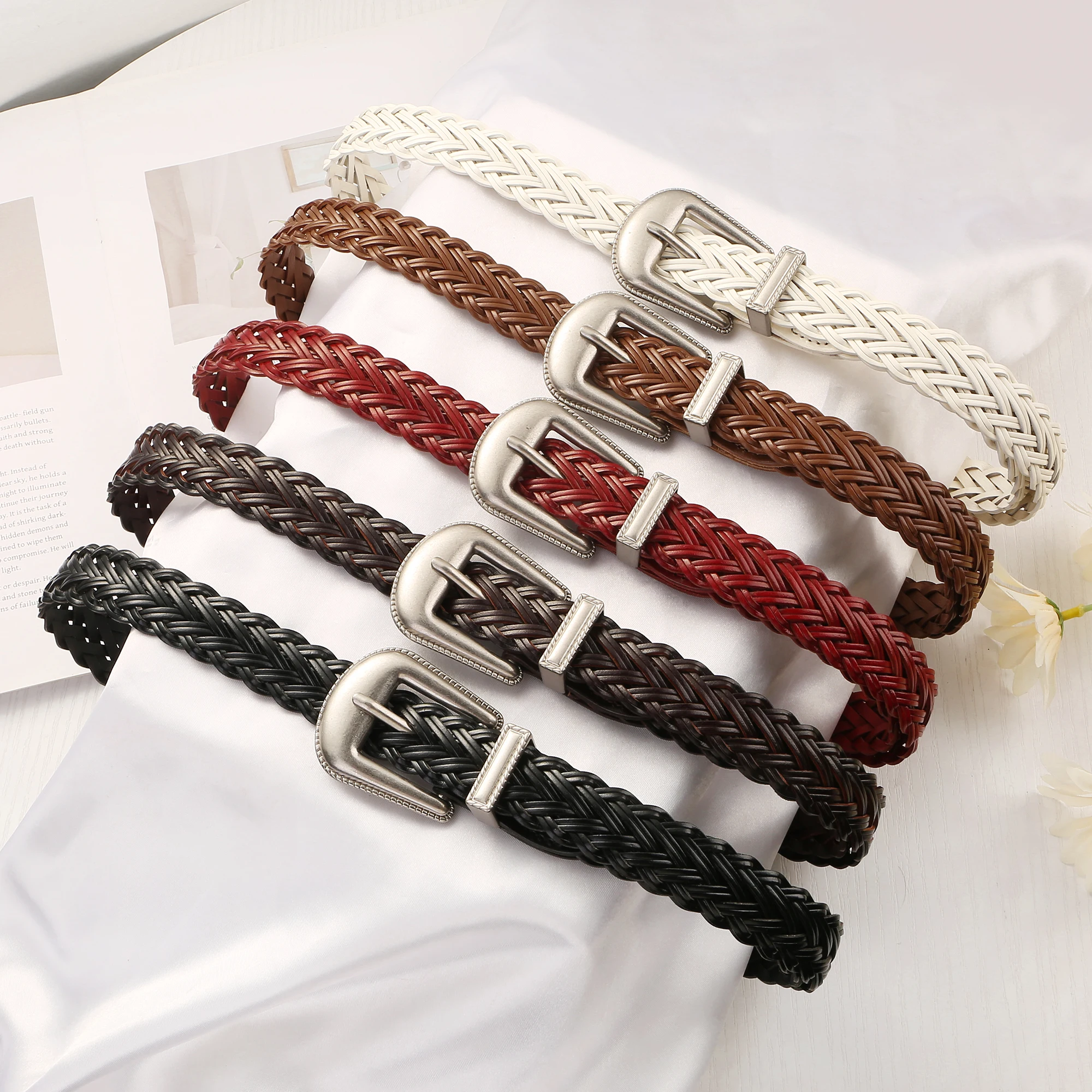 

2.3cm Wide Women Belt with Sliver Buckle Hand Made Soft Metallic Woven Braided Belt for Jeans Pants and Dress