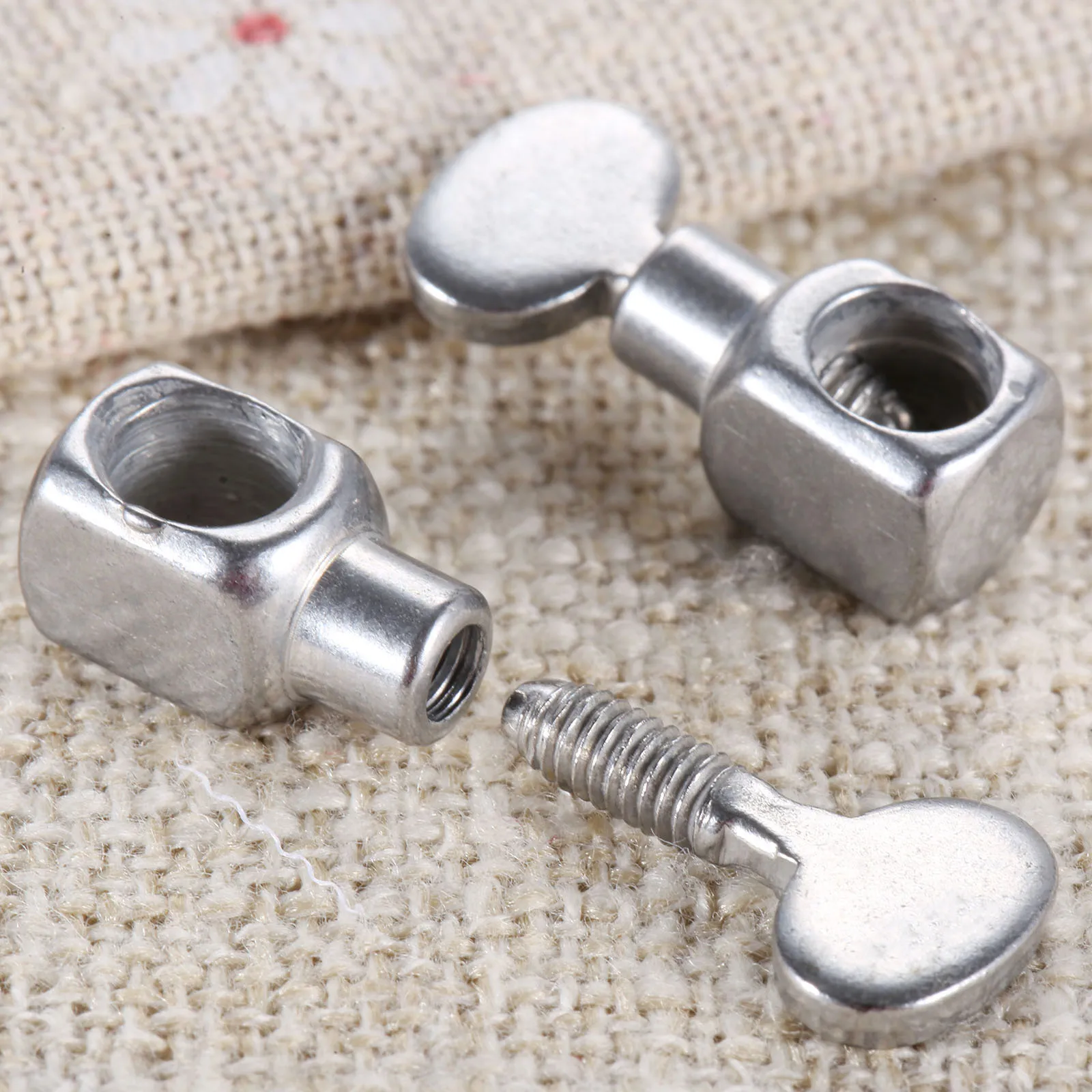 2Pcs Metal Old-fashioned Domestic Sewing Machine Needle Clamp Industrial Sewing Machine Accessory Silver