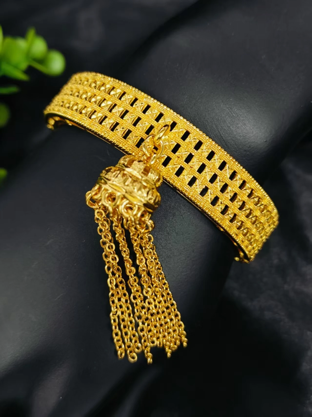 

Fashion Design Long Fringe Hollow Bangle openable Gold Plated African Weddings Bridal Jewelry Set Accessories