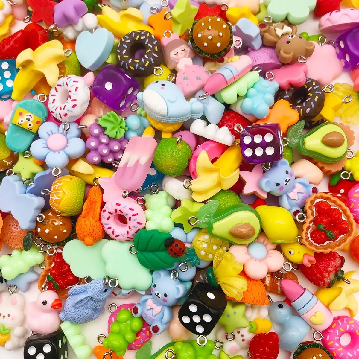 Losowo Mix 10/20 sztuk kolorowe wisiorki z żywicy śliczne imitacje zwierząt owoce seria żywności wisiorki dla DIY akcesoria do wyrobu biżuterii