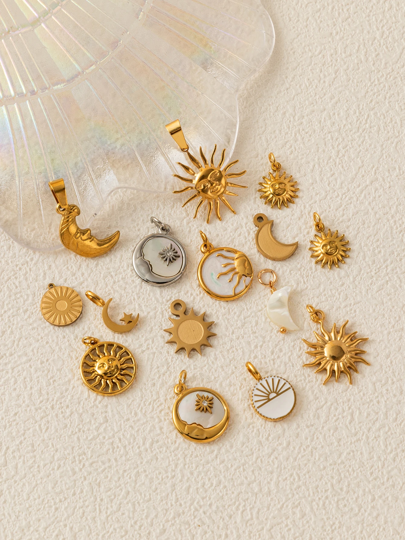 1 Stück Edelstahl Stern Sonne Mond Serie DIY Anhänger, vergoldet mit 18 Karat Gold zur Farbkonservierung, Damenschmuck Geschenk – Detail 2