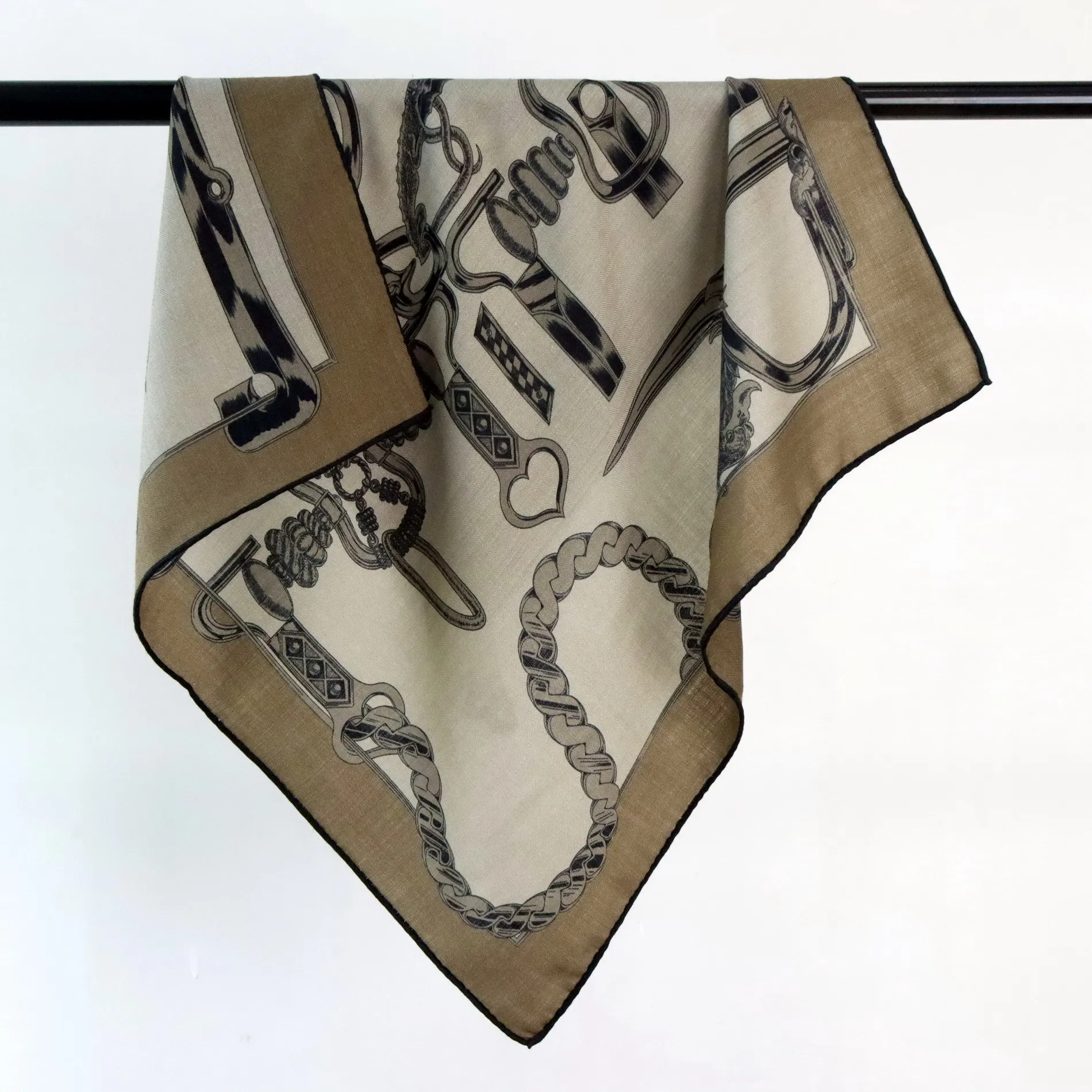 

Two Sided Silk Wool Scarf 65CM Women Hand Rolling Scarfs Luxury Designer Keep Warm Scarfs Shawl Neck Clothing Accessories