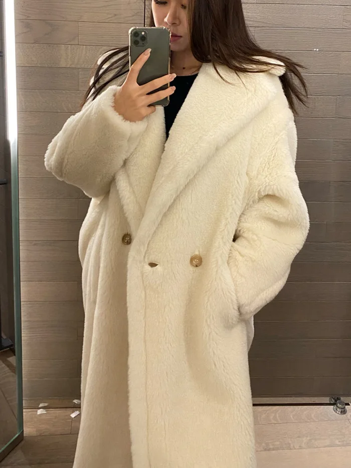 2023 Woolen fur,European Vintage warm real shearing fur coats luxury Long real woolen Overcoat for Women