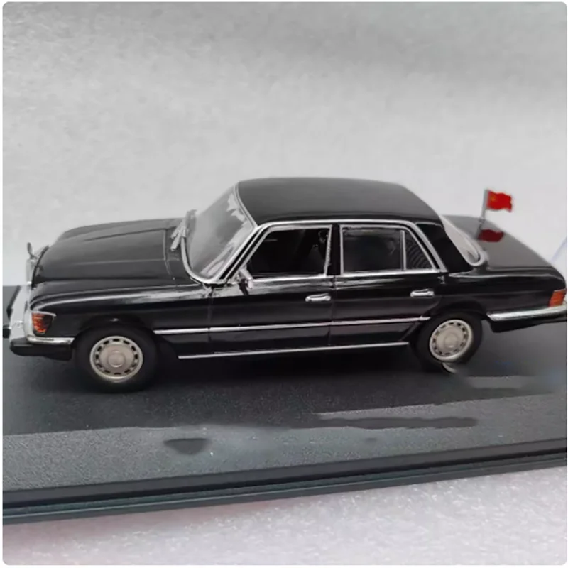 Diecast Original 1:43 Scale 1977 Benz 450 SEL (W116)86640 Simulation Alloy Car Model Display Collectible Toy Gift Souvenir