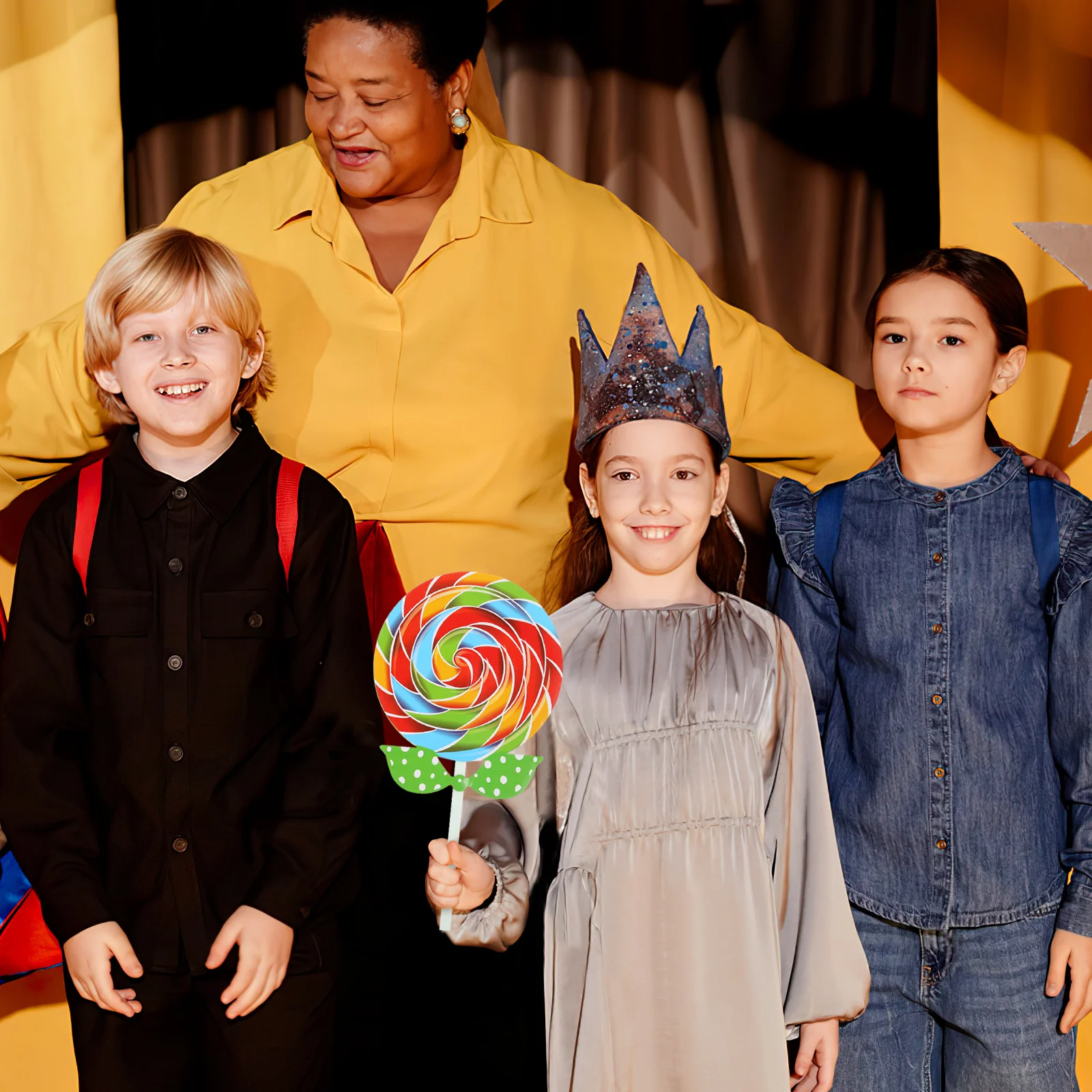 

2Pcs Fake Lollipop Photography Prop Decorative Candy Photo Booth Party Favor Wood Felt Photography Accessory Lollipop