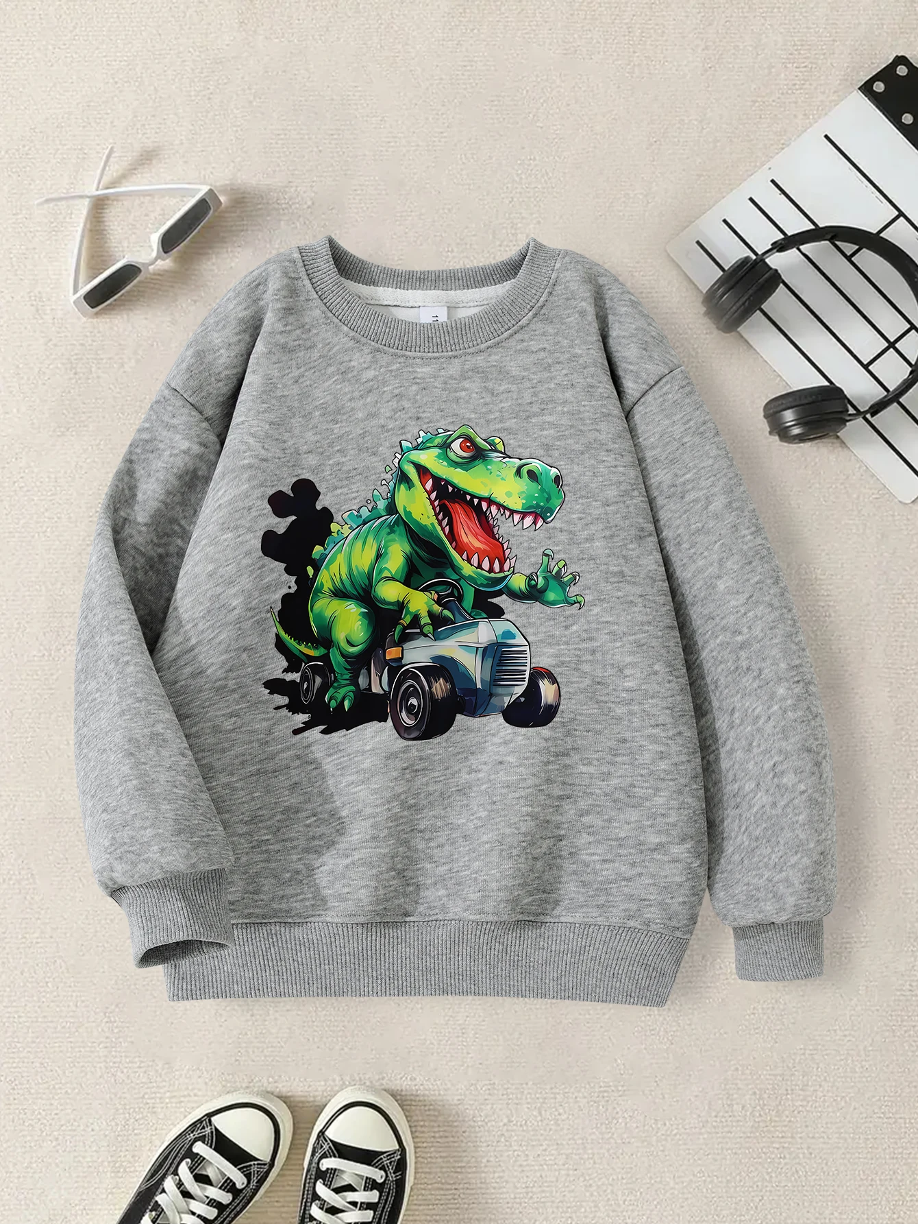 

Fashion round neck sweatshirt; Children's casual comfortable breathable pullover with green dinosaur print pattern; Trendy boy's