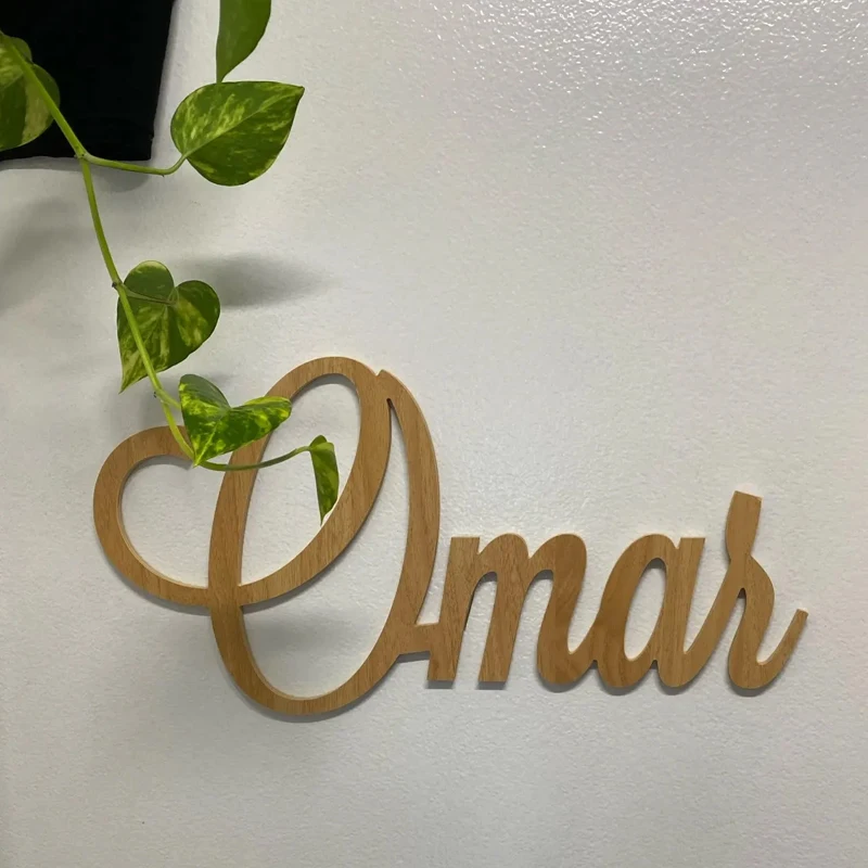Изготовленная на заказ деревянная вывеска со словами, настенный домашний декор для галереи, деревянная семейная вывеска с именем