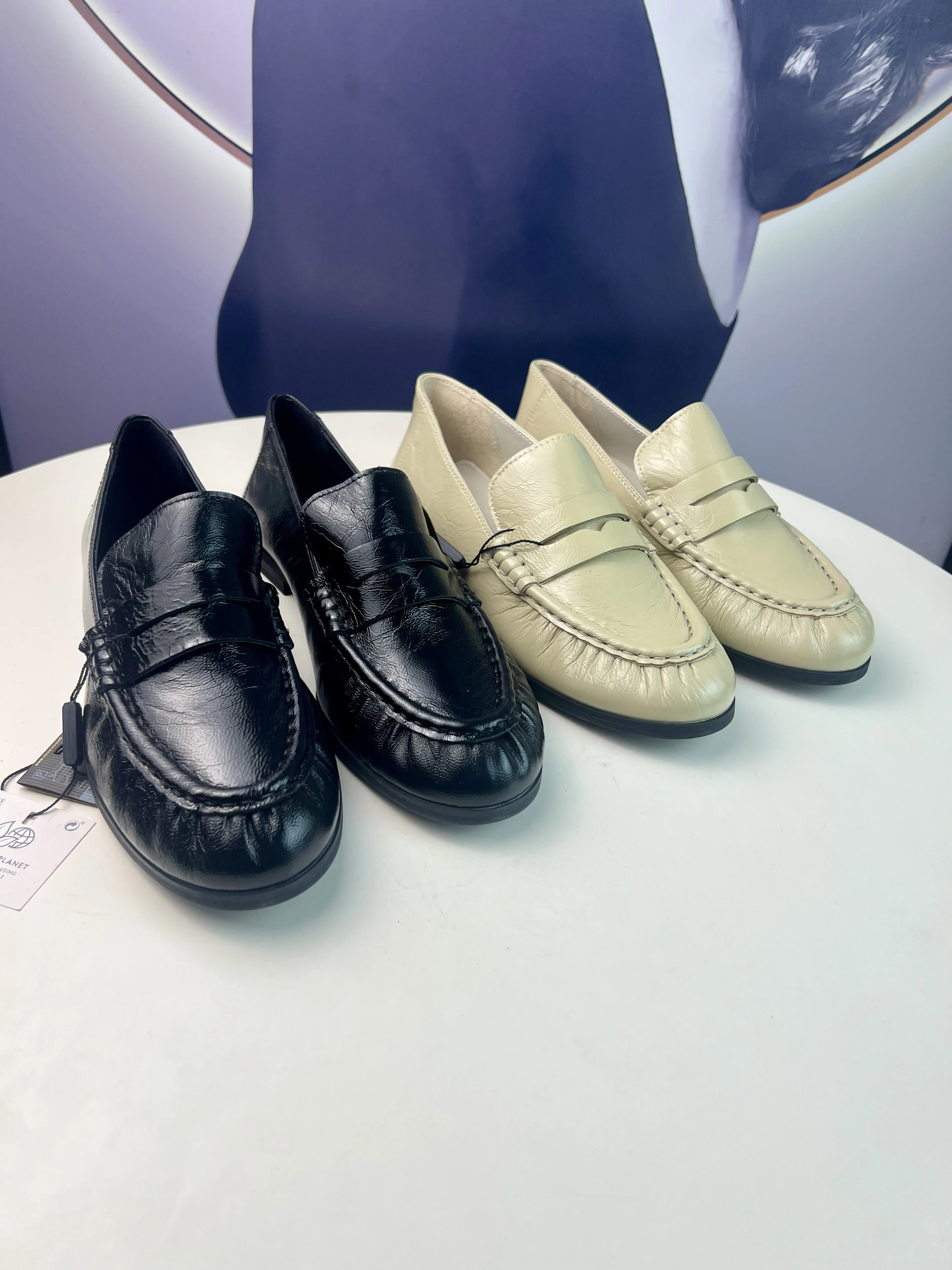 

Новинка 2023 года, женские кожаные туфли на плоской подошве без шнуровки Lazy oes, удобные повседневные туфли на плоской подошве с круглым носком на низком каблуке, модные