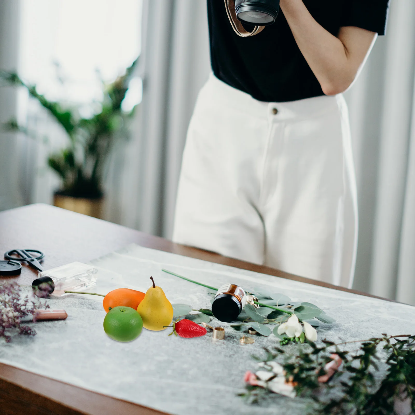 

16Pcs Lifelike Fruits Adornment Realistic Artificial Fruit Decoration Plastic Fruits for Decoration Shop Window Home Party Decor