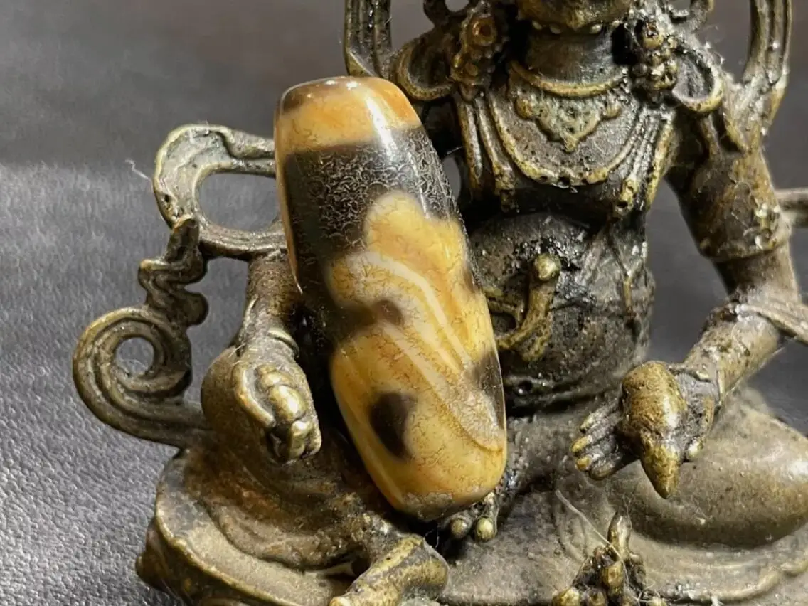 Tibetan Nepalese Himalayan Ancient agate Old Dzi Talisman eye Beads Amulet