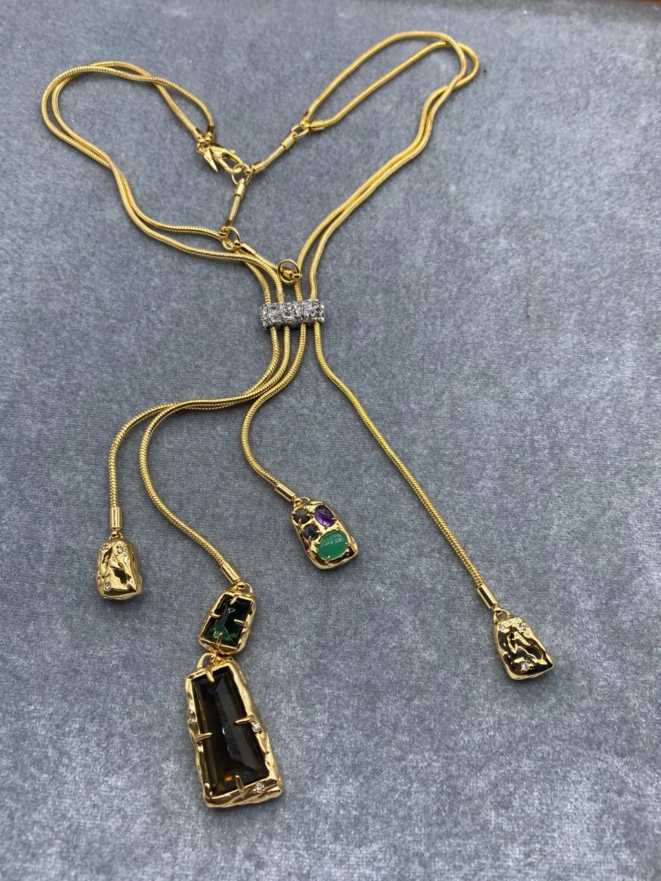 European and American Genius Designers Create Fashionable and Casual Large Gemstone Series Necklaces