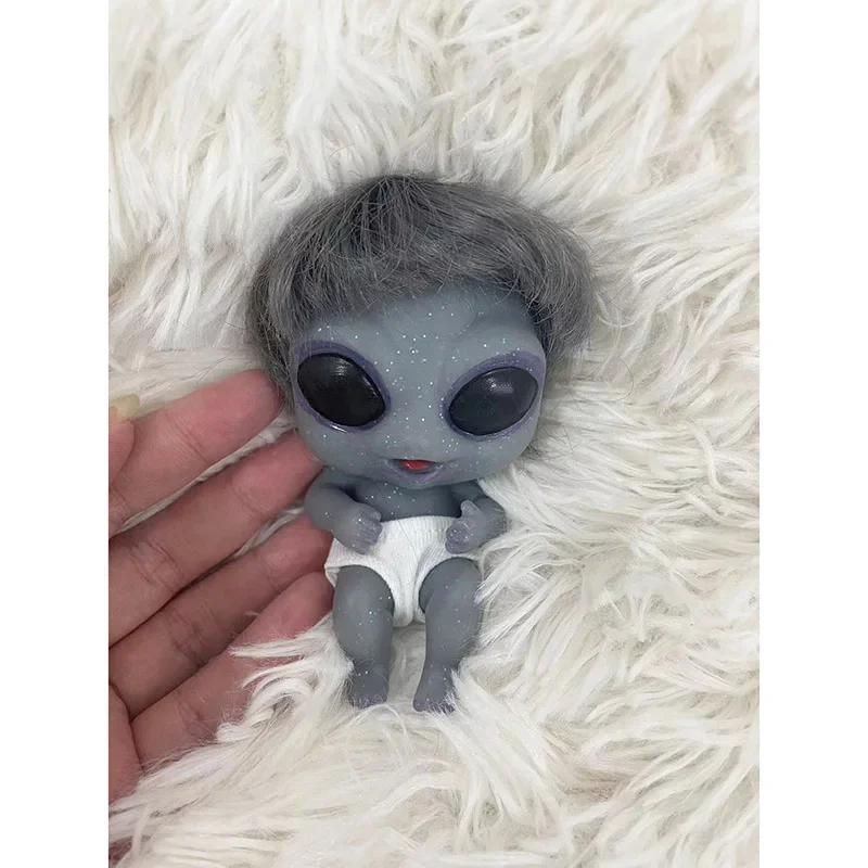 5 Inch High Quality Detailed Painting Solid Soft Silicone Alien Baby Doll Mini Baby Doll Cute Handy Baby