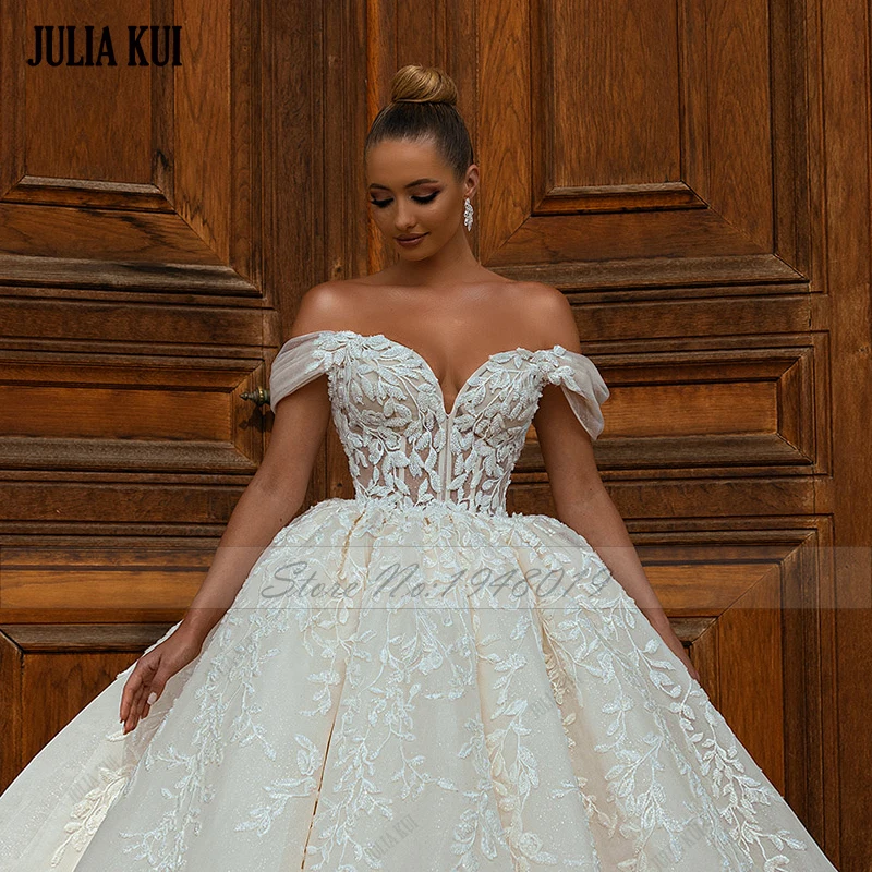 Julia Kui Vintage Off Shoulder Short Sleeves Sweetheart Ball Gown Wedding Dress With Beading Pearls Julia Kui Vintage Off Shoulder Short Sleeves Sweetheart Ball Gown Wedding Dress With Beading Pearls