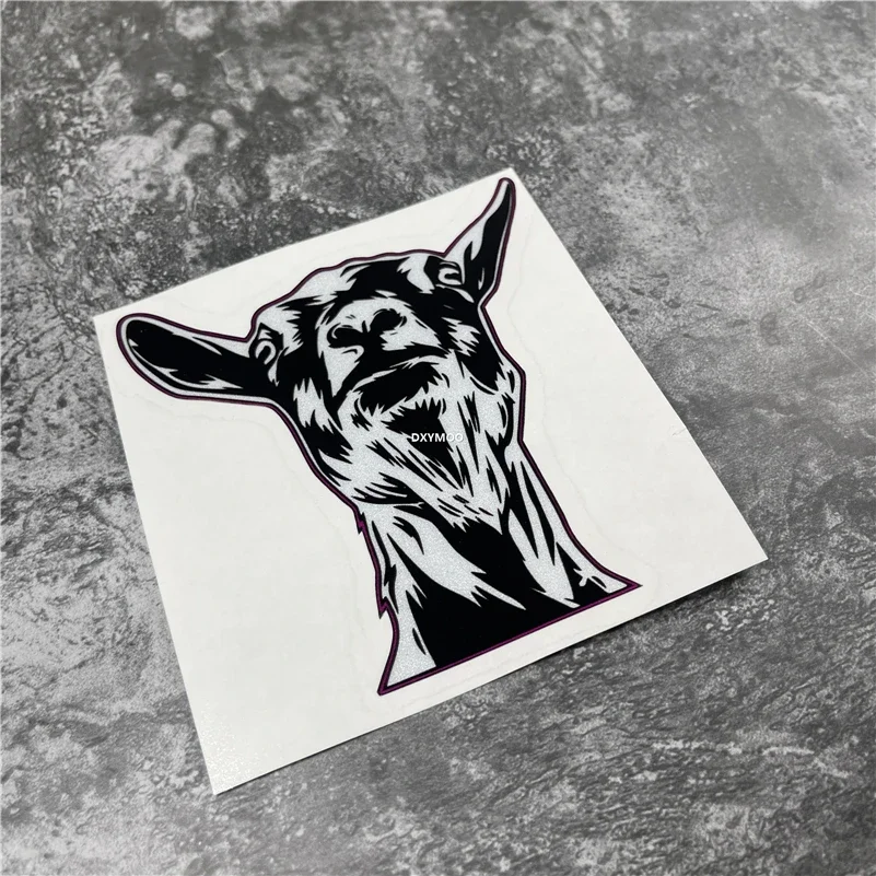 Adesivo Refletivo de Cabeça de Cabra Espreitando 12x11cm, Decalque de Grafite para Janela de Carro, Carroceria e Decoração com Tema de Fazenda